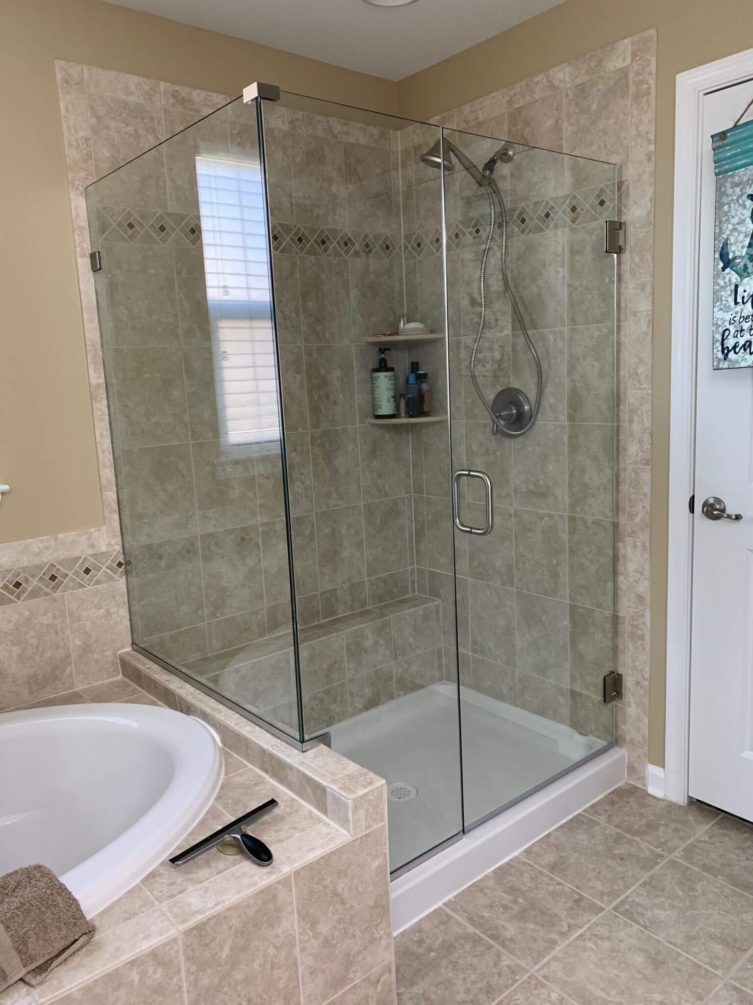 Small bathroom remodeling solutions in Pembroke Pines - Space-maximizing design and modern fixtures
